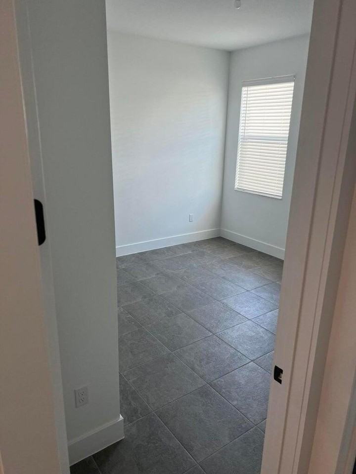 12800 Sw Eleanor Dr - Photo 7 of 12