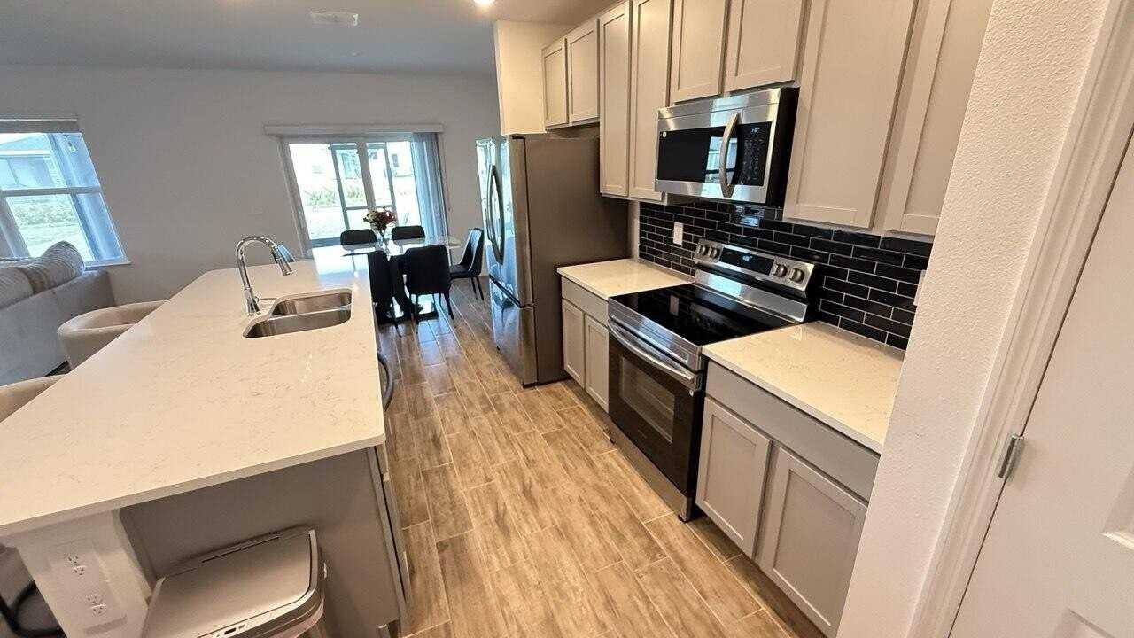 12761 Sw Orvieto Way - Photo 6 of 25