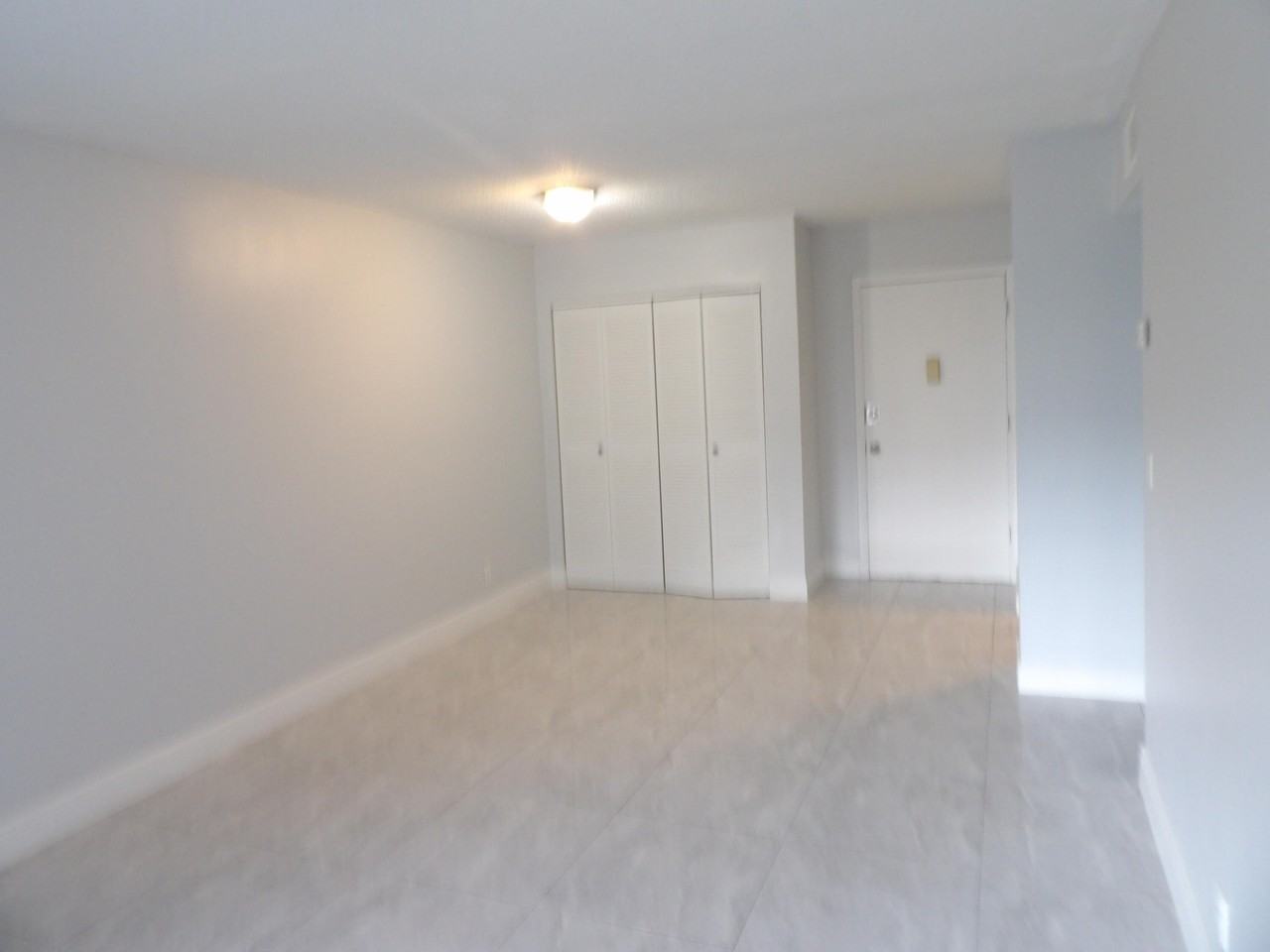 201 Bonnie Blvd #206 - Photo 6 of 17