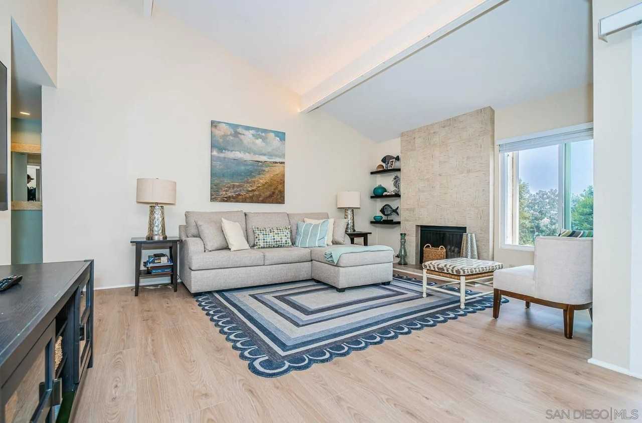 901 Caminito Madrigal Unit E #E - Photo 2 of 28