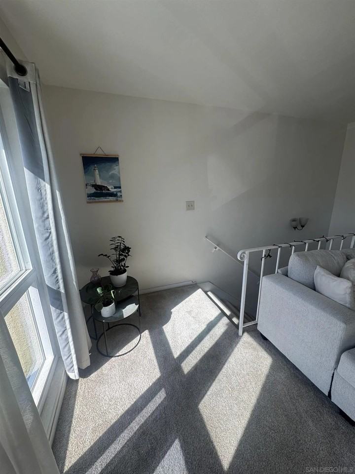 4732 Point Loma Ave Apt A #A - Photo 6 of 12