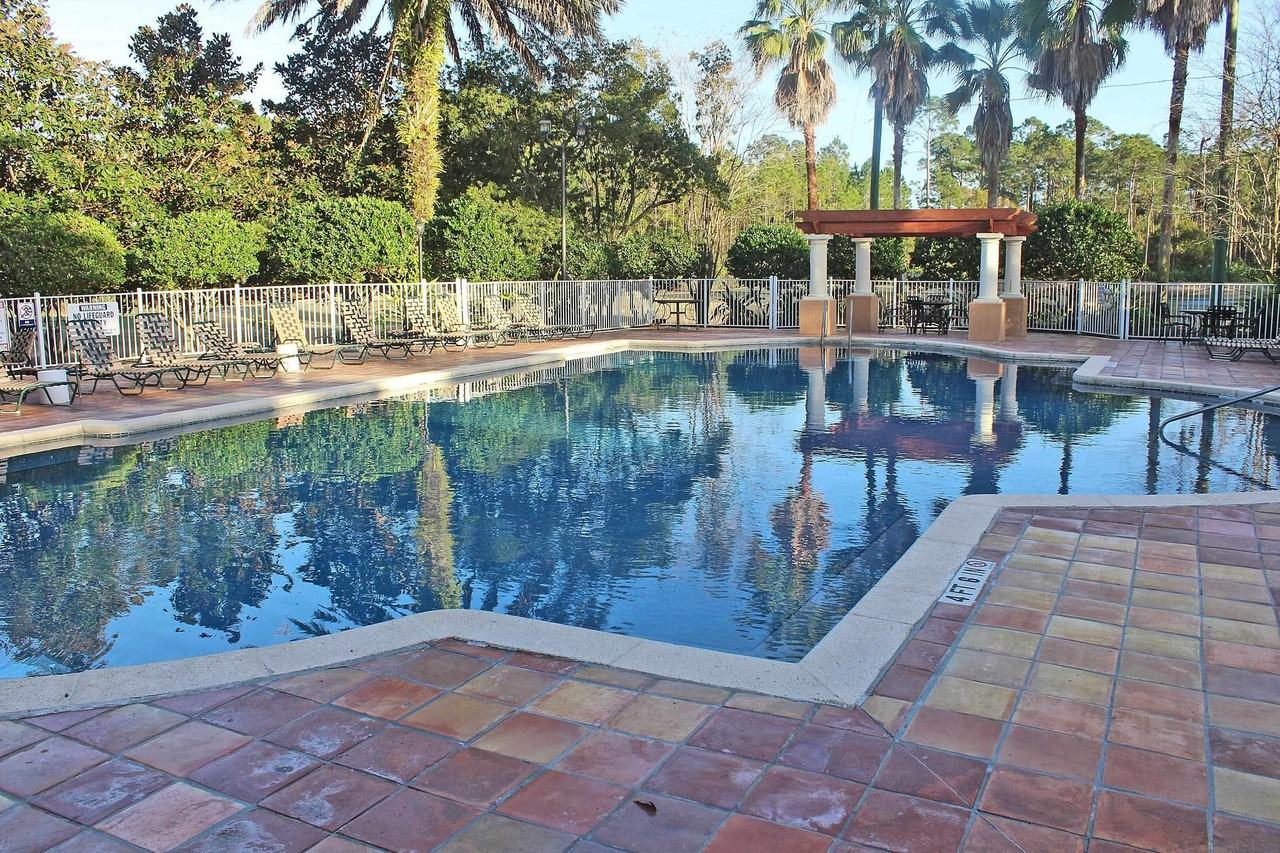 520 Florida Club Blvd #103 - Photo 7 of 44