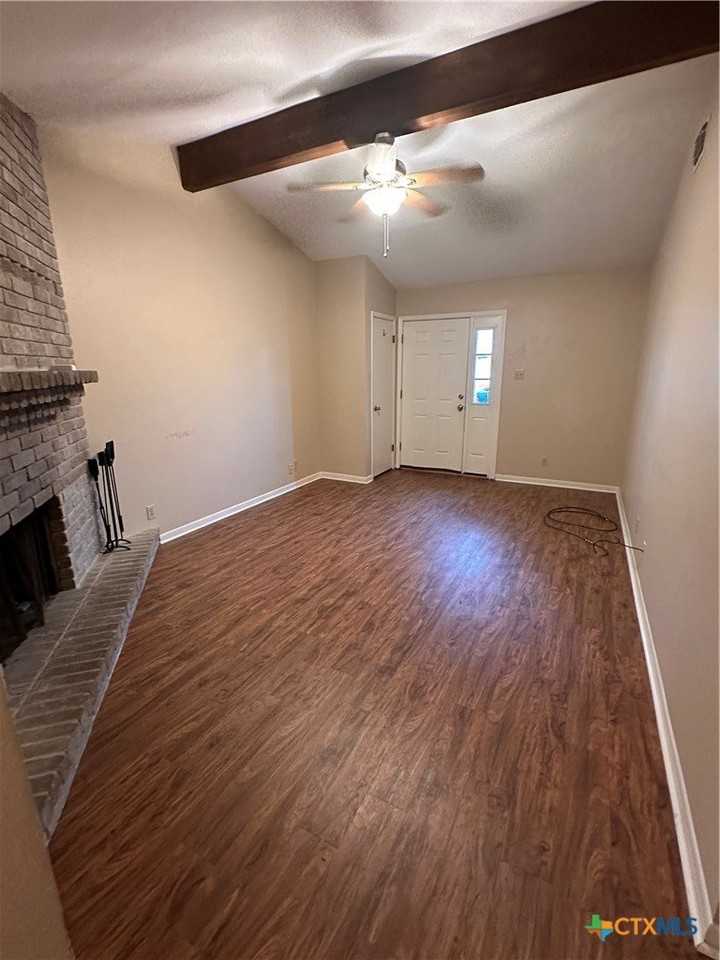 208 Versailles St - Photo 3 of 13