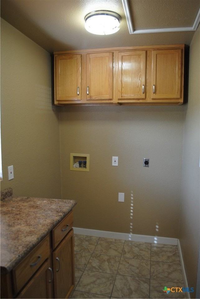 W Adams Ave - Photo 5 of 34