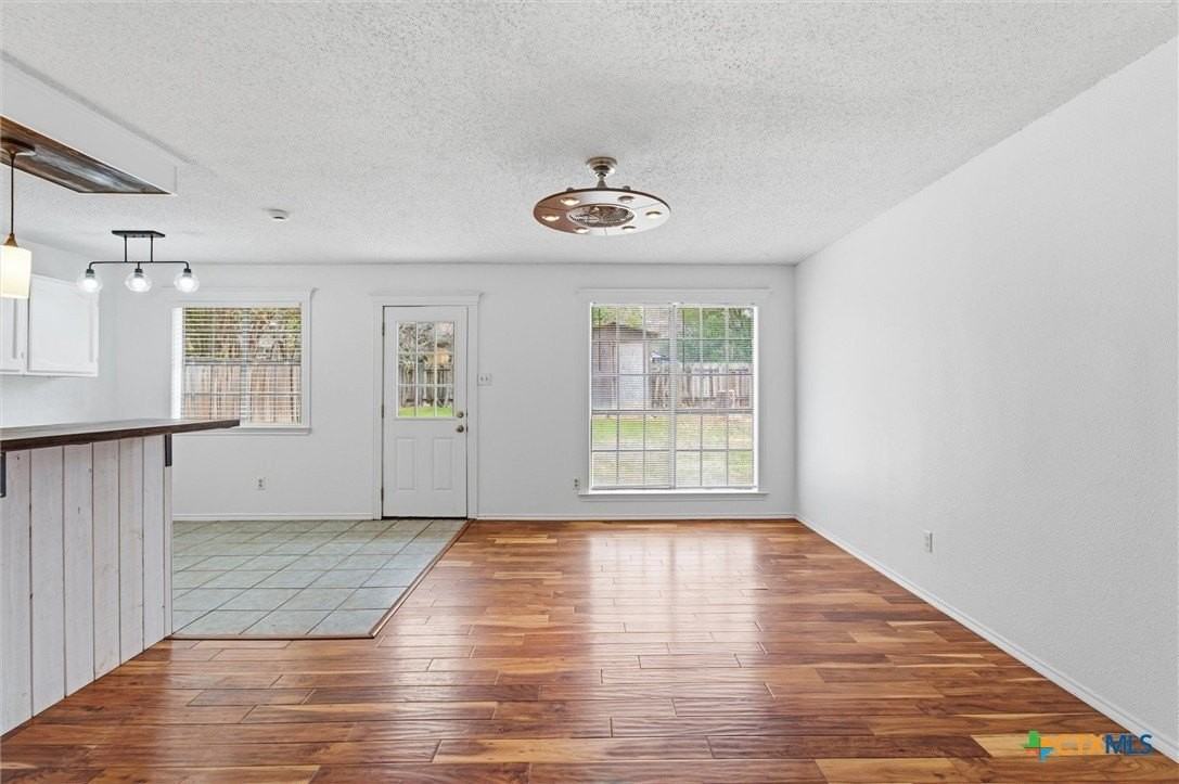 1917 Nevada St - Photo 3 of 17