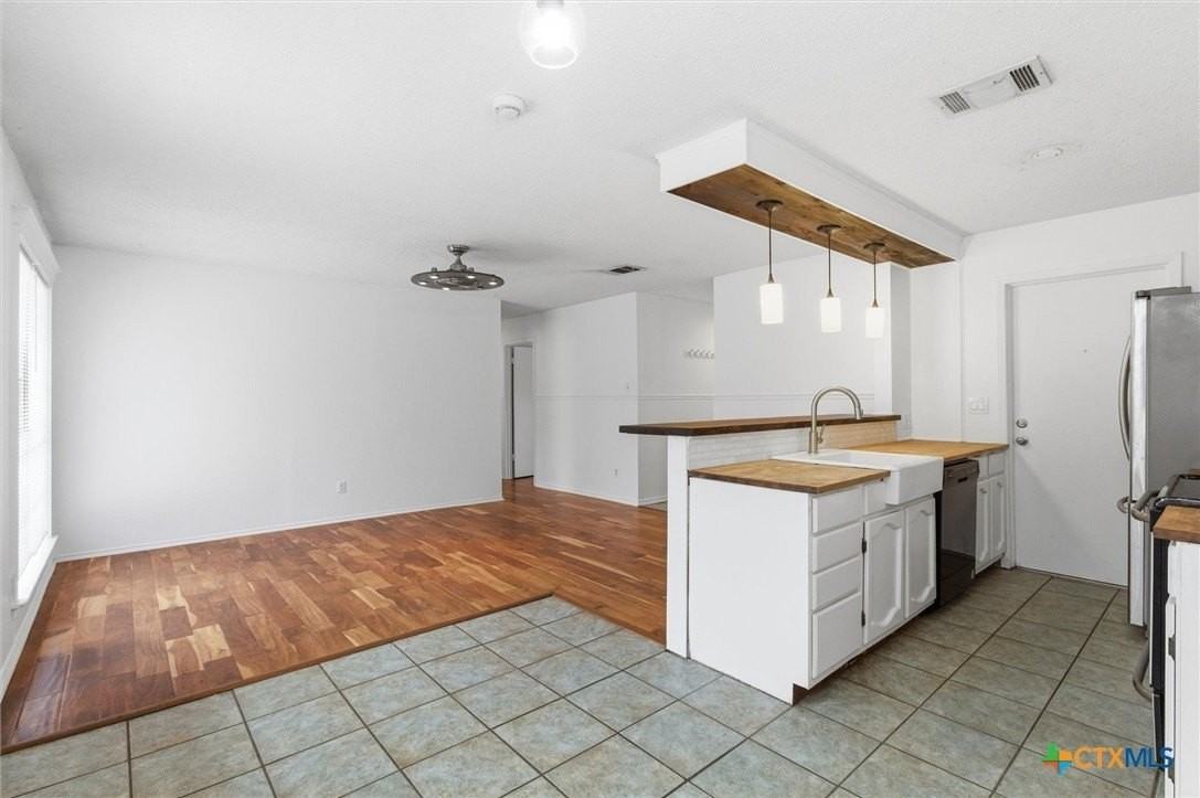 1917 Nevada St - Photo 5 of 17