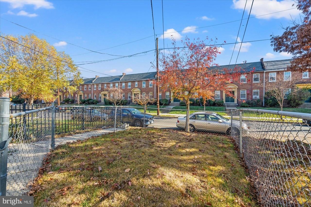 134 35th St Ne - Photo 3 of 31