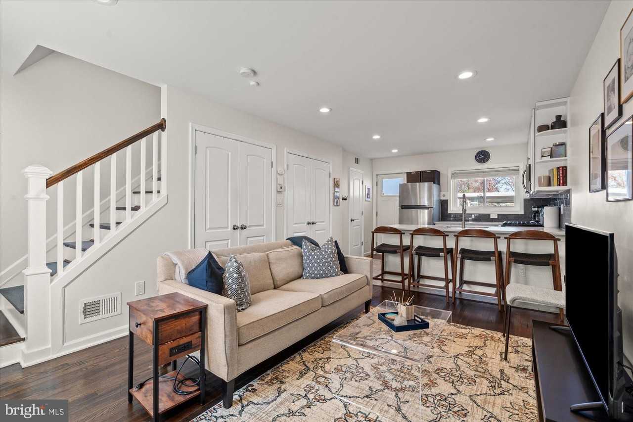 134 35th St Ne - Photo 4 of 31