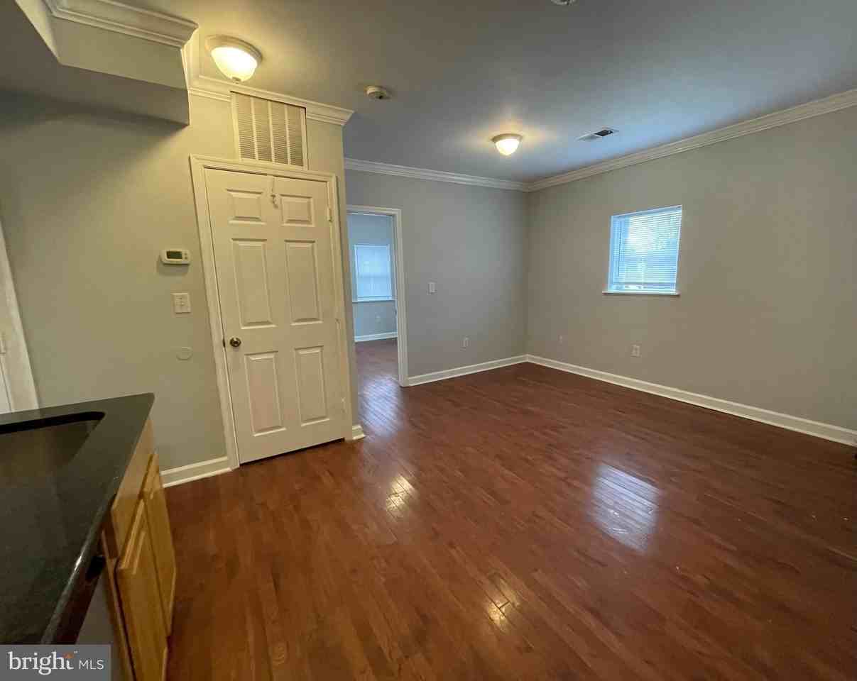 1700 Capitol Ave Ne Apt 4 #4 - Photo 6 of 6