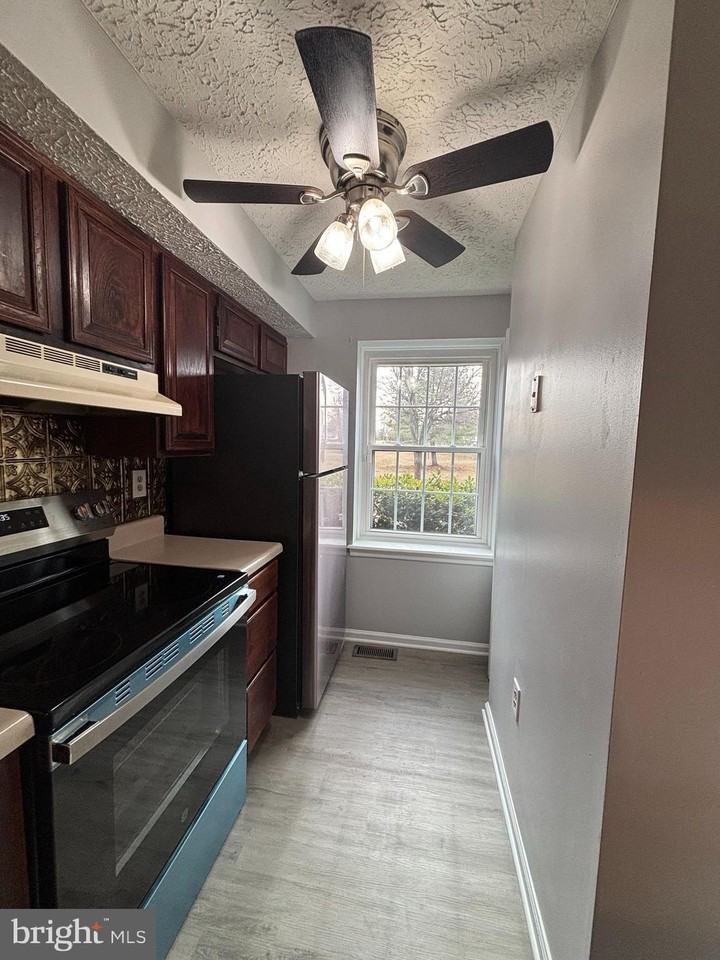 3631 Laurel View Ct - Photo 4 of 20