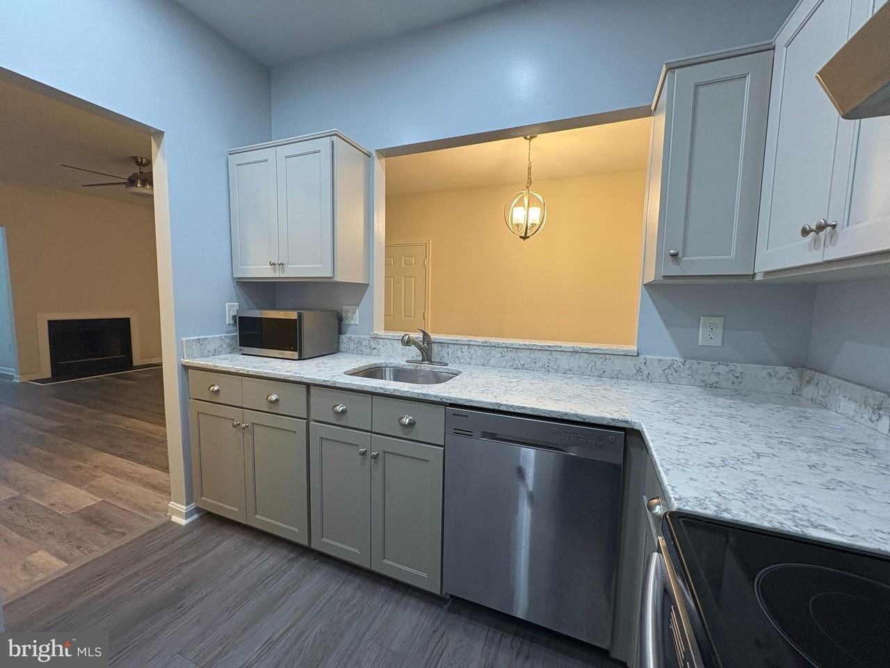 606 Moonglow Rd Apt 103 #103 - Photo 5 of 21