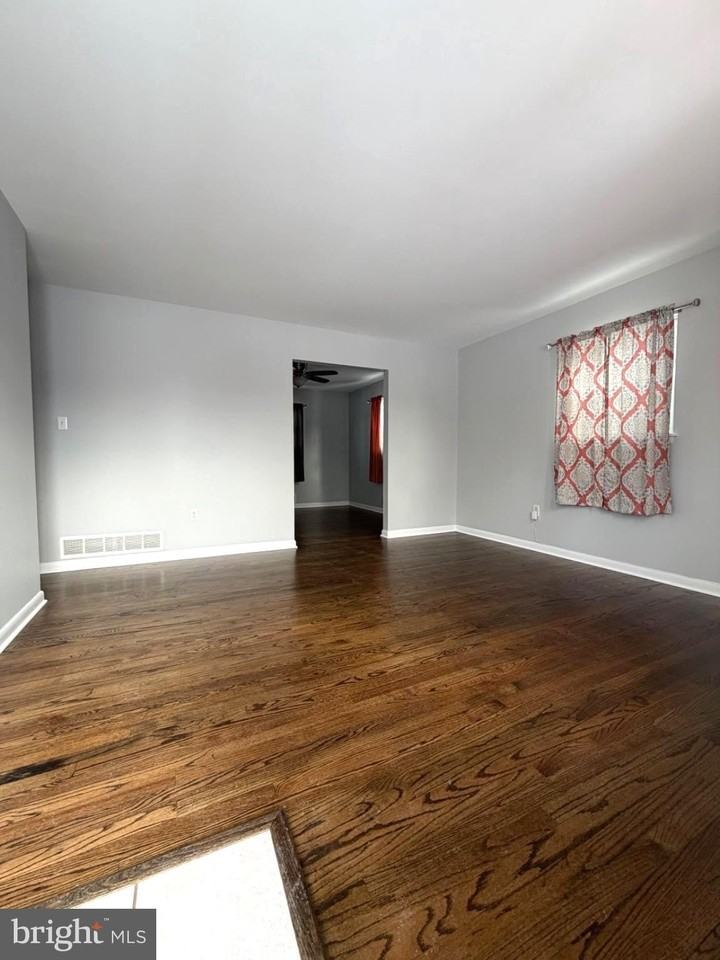 5934 Central Ave - Photo 2 of 33