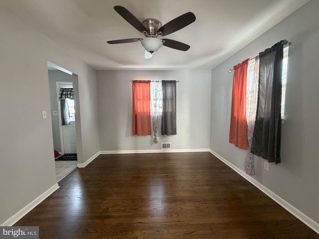 5934 Central Ave - Photo 5 of 33