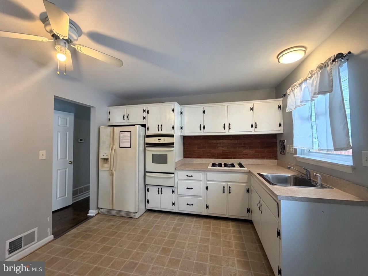 5934 Central Ave - Photo 7 of 33