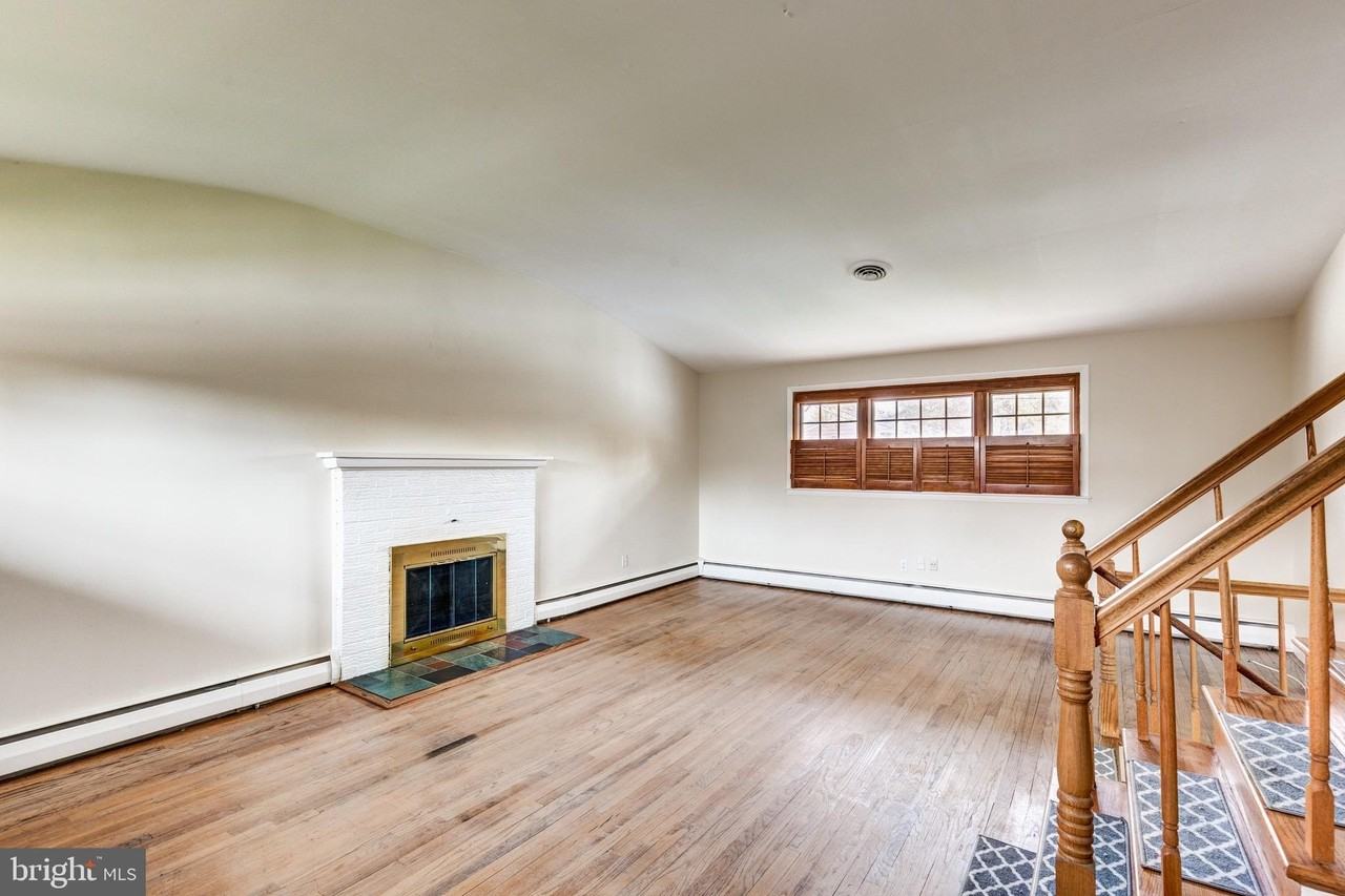 2119 Eastridge Rd - Photo 2 of 39