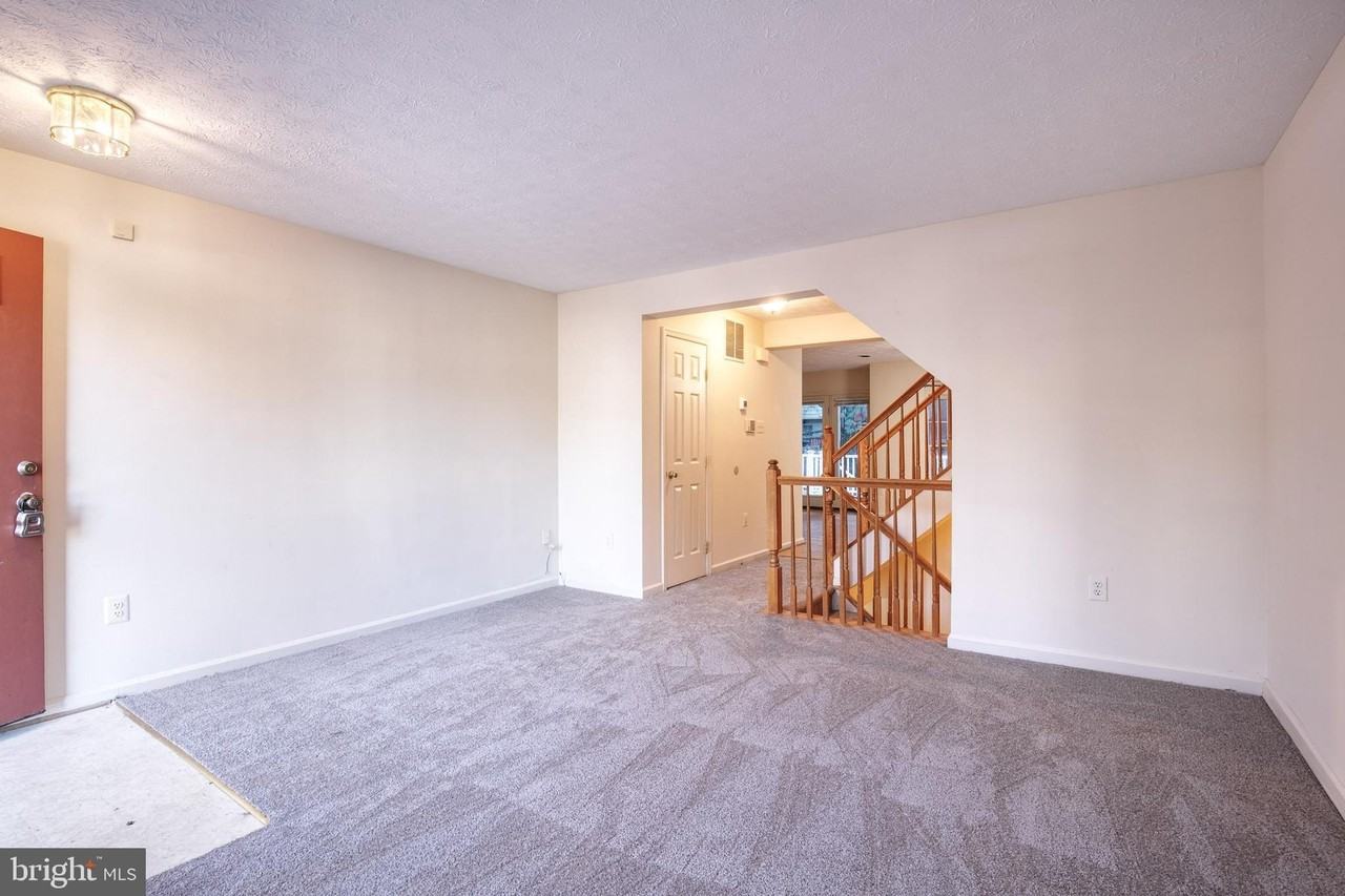 5 Weyanoke Ct - Photo 5 of 38