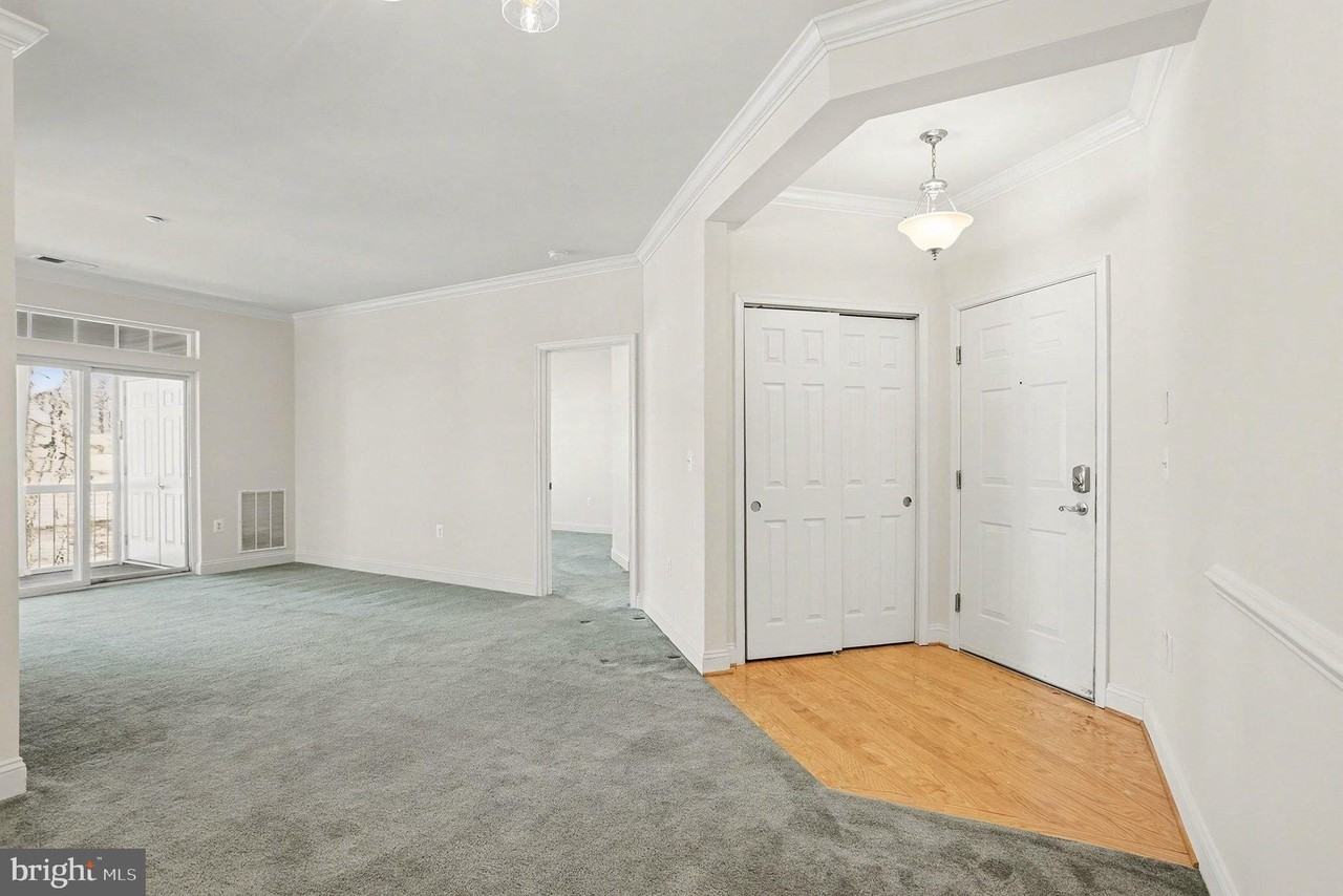 301 Tiree Ct Unit 402 #402 - Photo 5 of 25