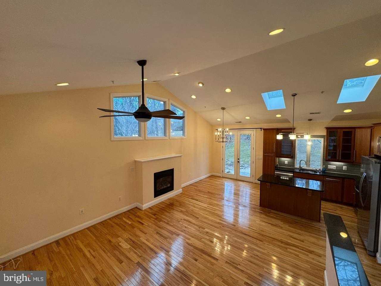 6158 Forty Winks Way - Photo 4 of 21