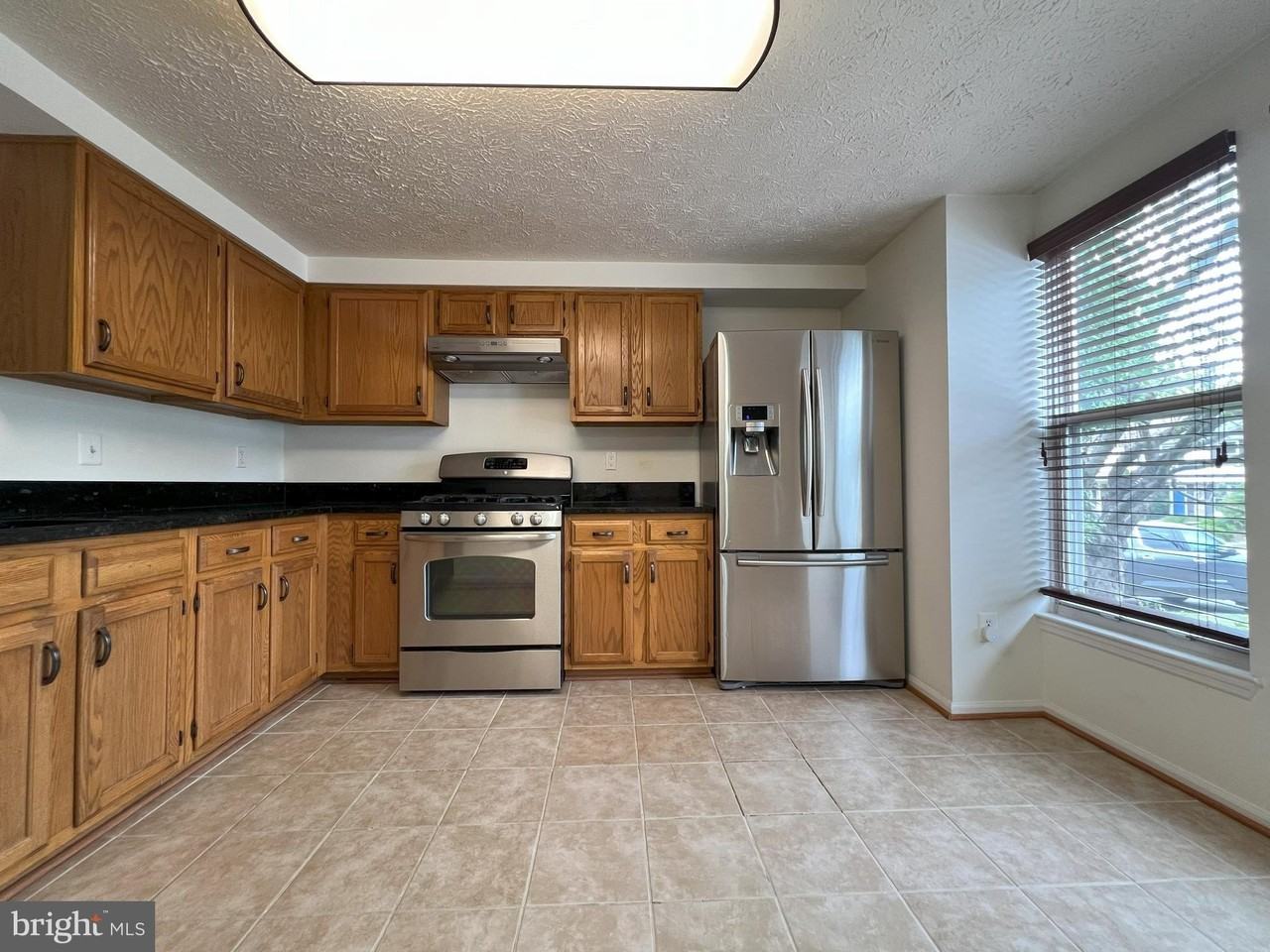 14027 Great Notch Ter - Photo 4 of 27