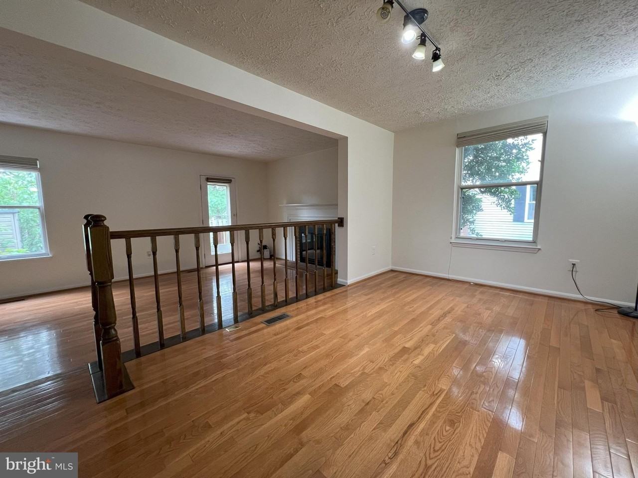 14027 Great Notch Ter - Photo 6 of 27