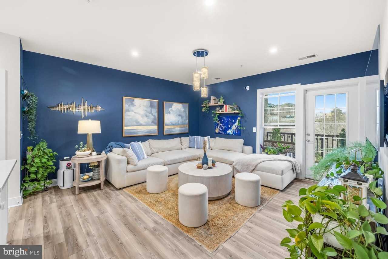 102 Saint Ives Pl Apt 404 #404 - Photo 3 of 32