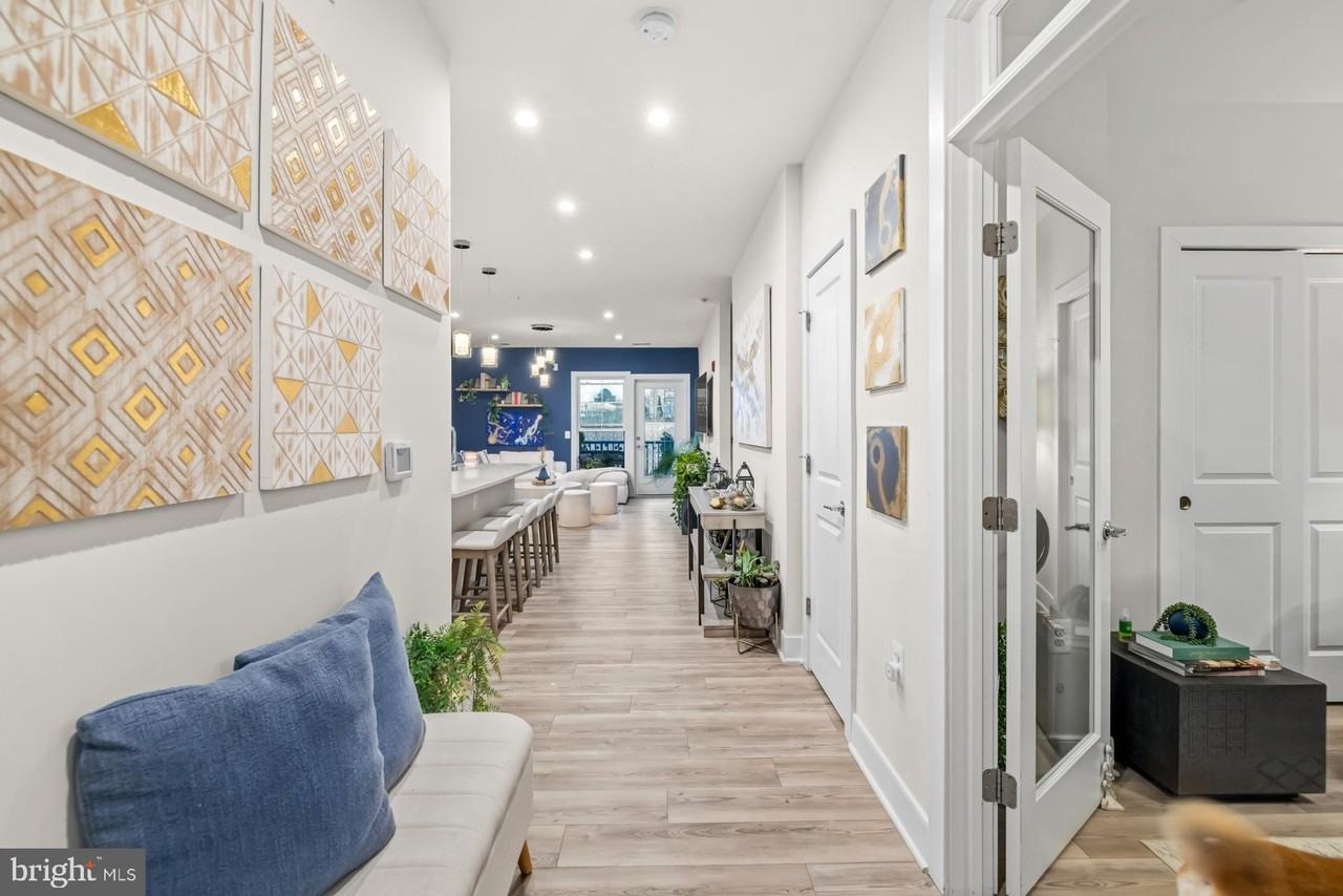 102 Saint Ives Pl Apt 404 #404 - Photo 5 of 32