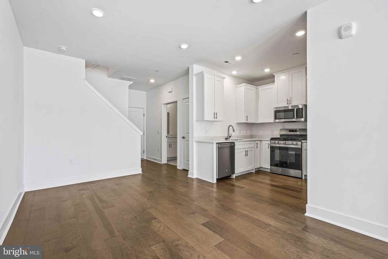 140 Leona Stewart Ln - Photo 3 of 16