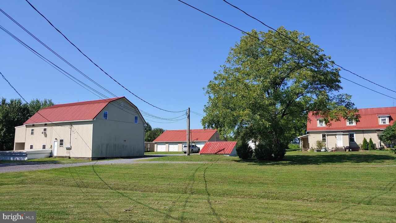 52 Pear Rd Apt 2nd #2ndFL - Photo 5 of 11