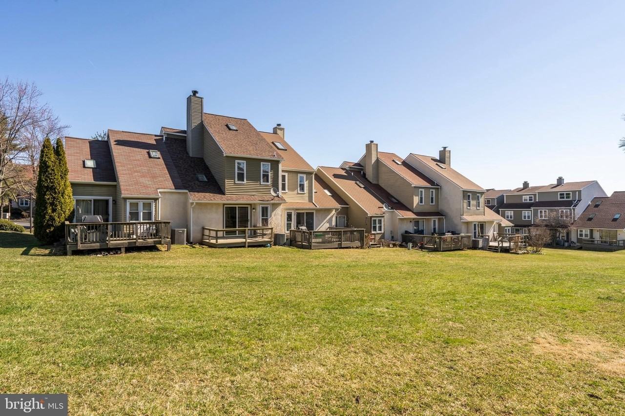 506 Saint Albans Ct - Photo 2 of 29