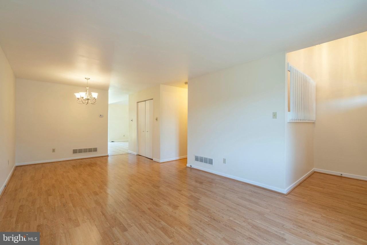 506 Saint Albans Ct - Photo 3 of 29