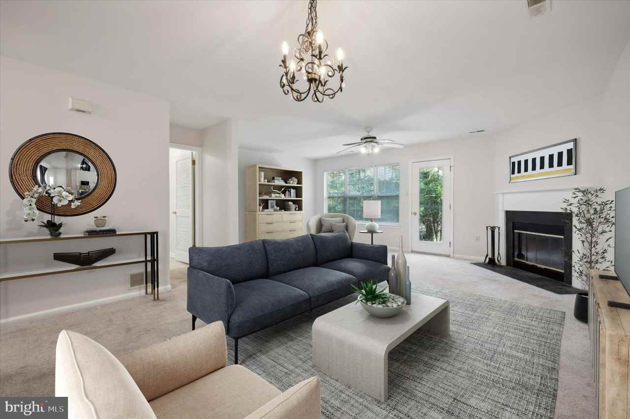 703 Evergreen Ct - Photo 3 of 24