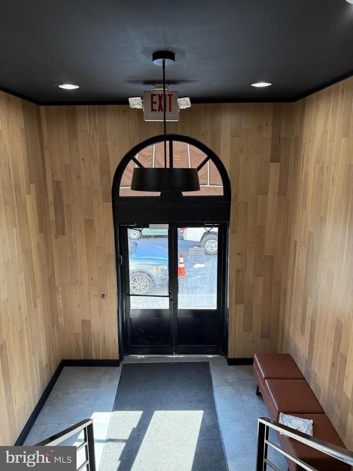 1912 S 17th St #201 - Photo 2 of 24