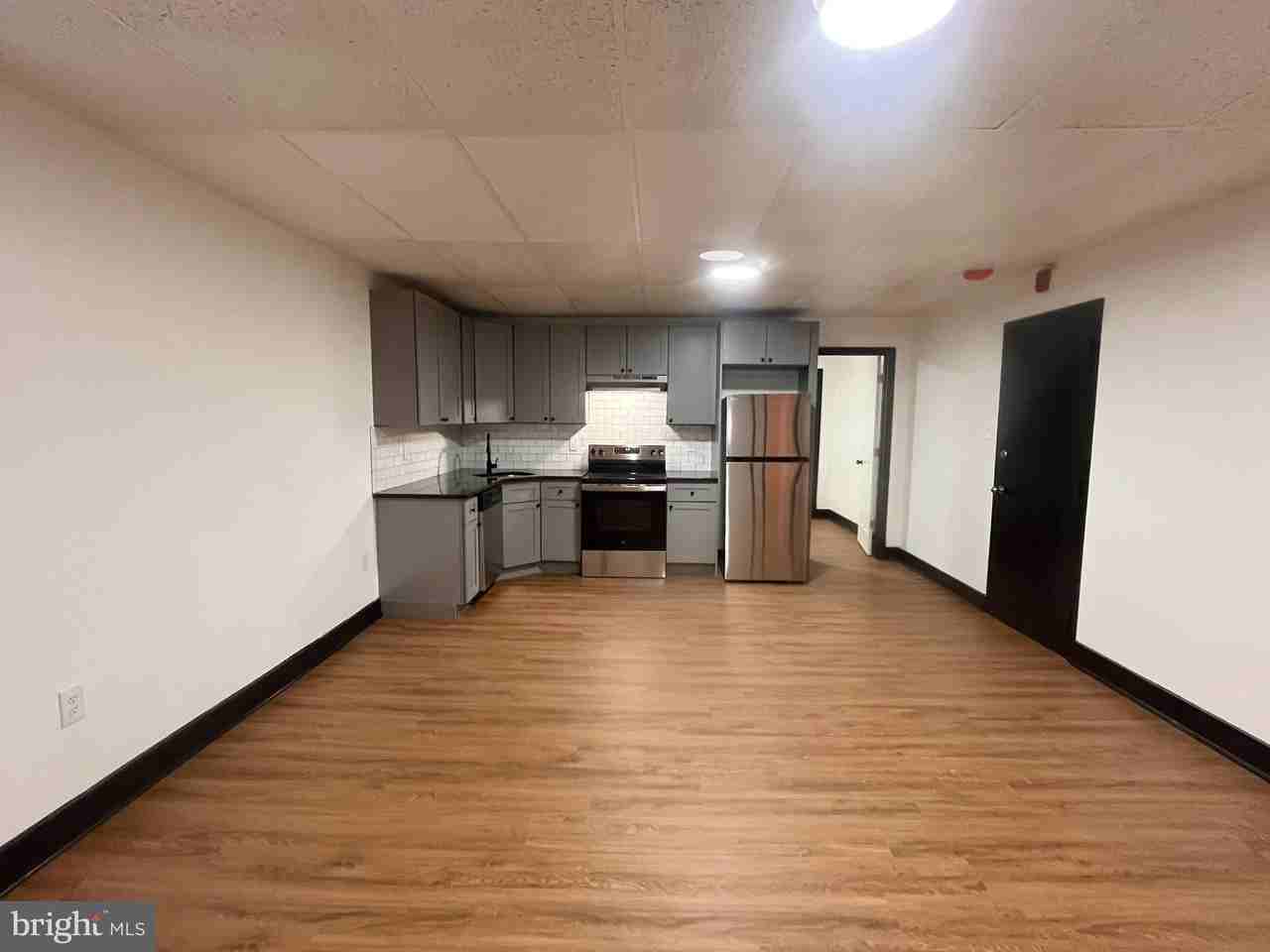 1912 S 17th St #201 - Photo 4 of 24