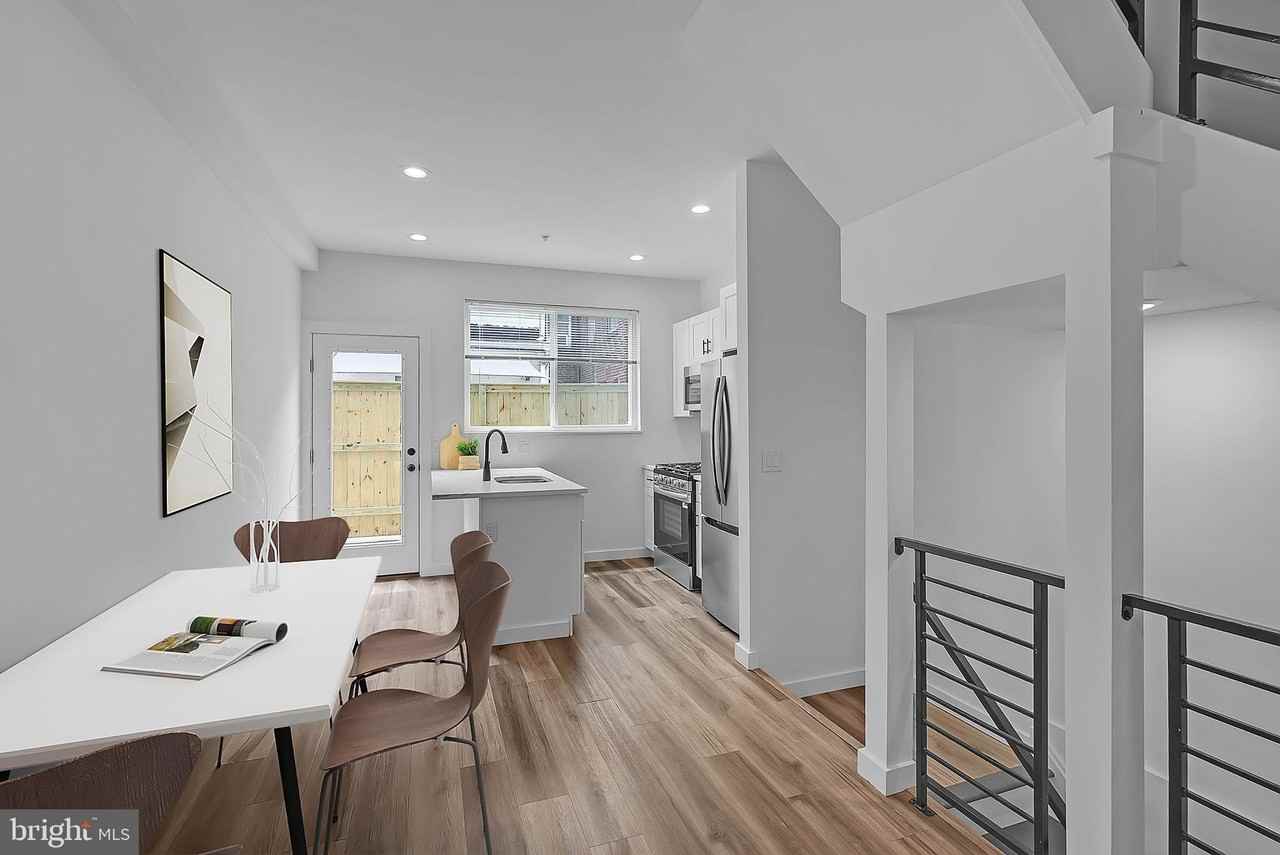 1526 W Seybert St - Photo 5 of 32