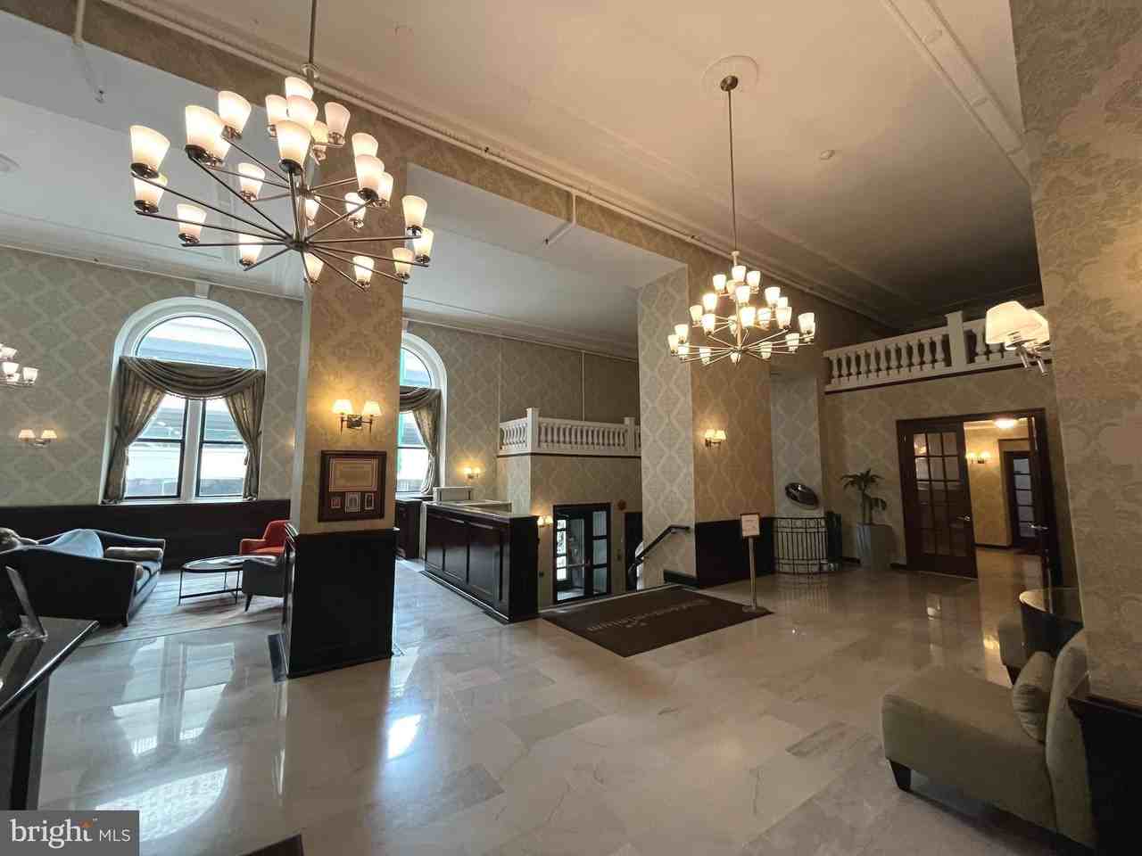 1324 Locust St Apt 501 #501 - Photo 2 of 8