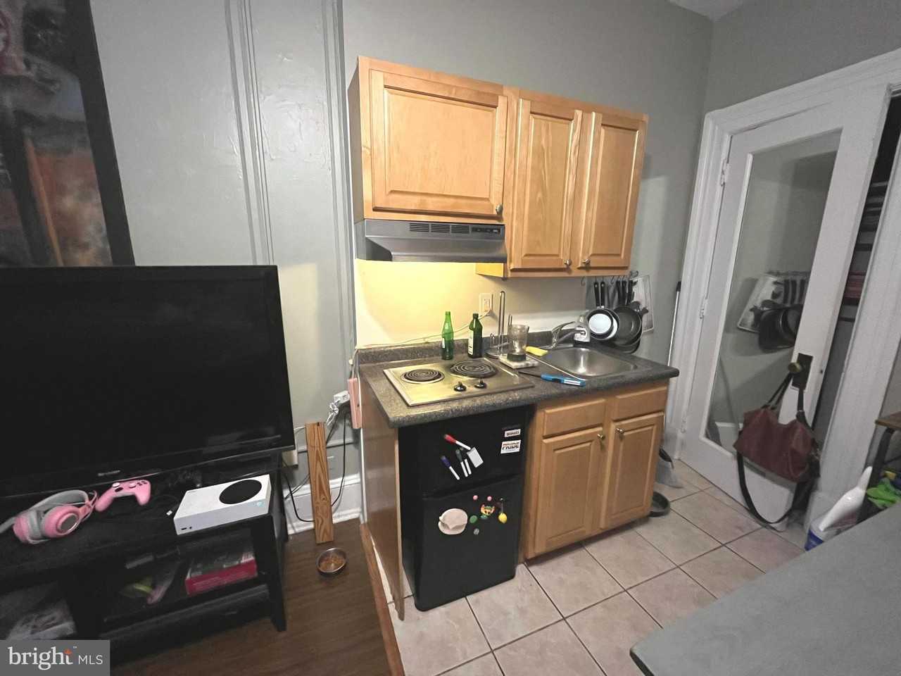 1324 Locust St Apt 501 #501 - Photo 3 of 8