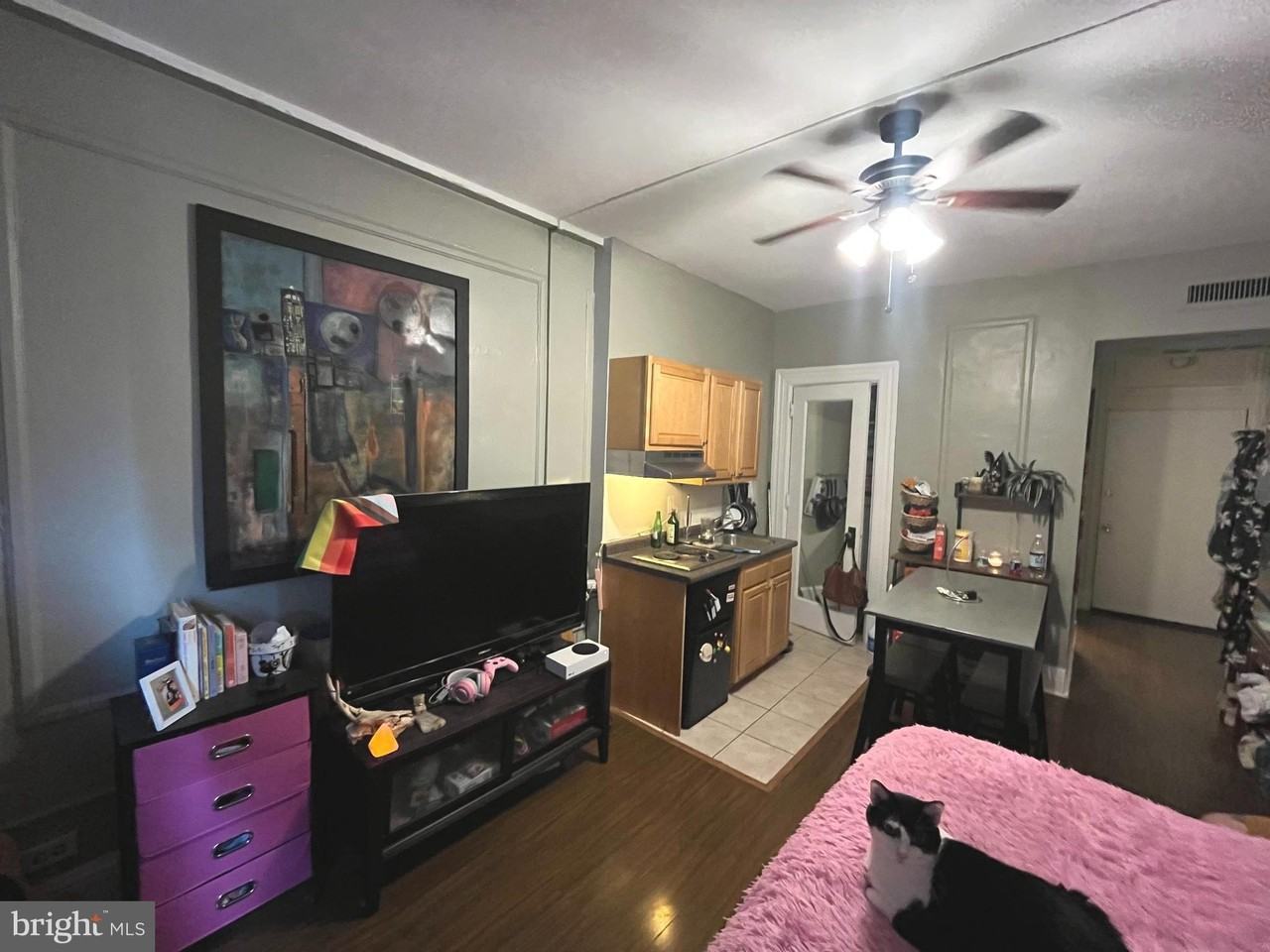 1324 Locust St Apt 501 #501 - Photo 6 of 8