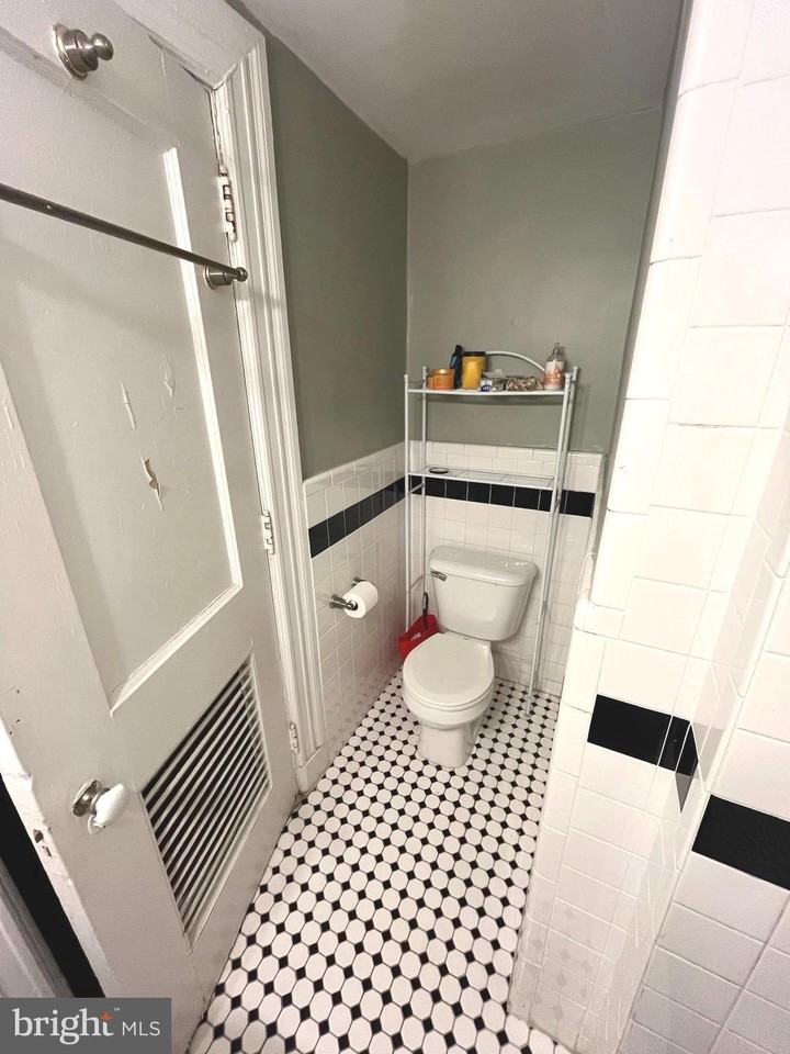 1324 Locust St Apt 501 #501 - Photo 7 of 8