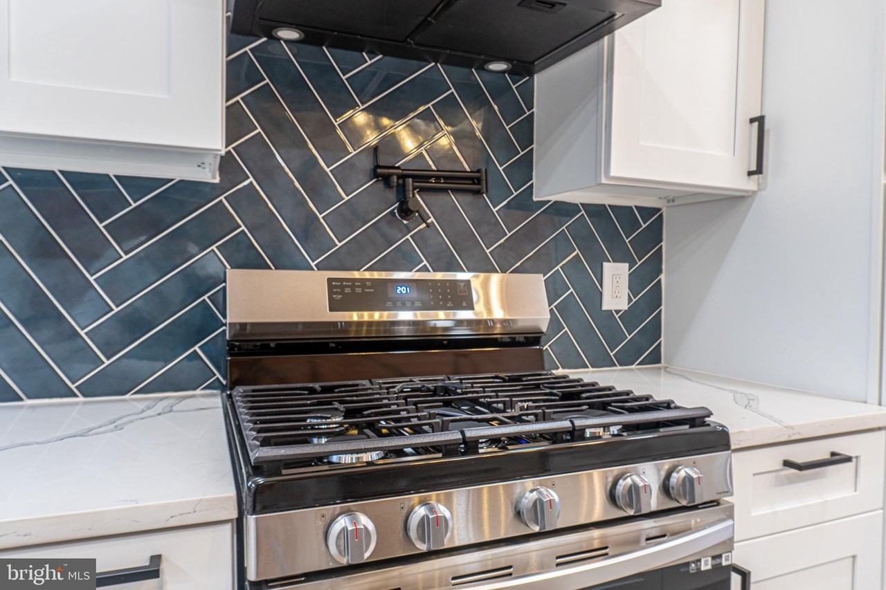 1730 S 20th St - Photo 6 of 21