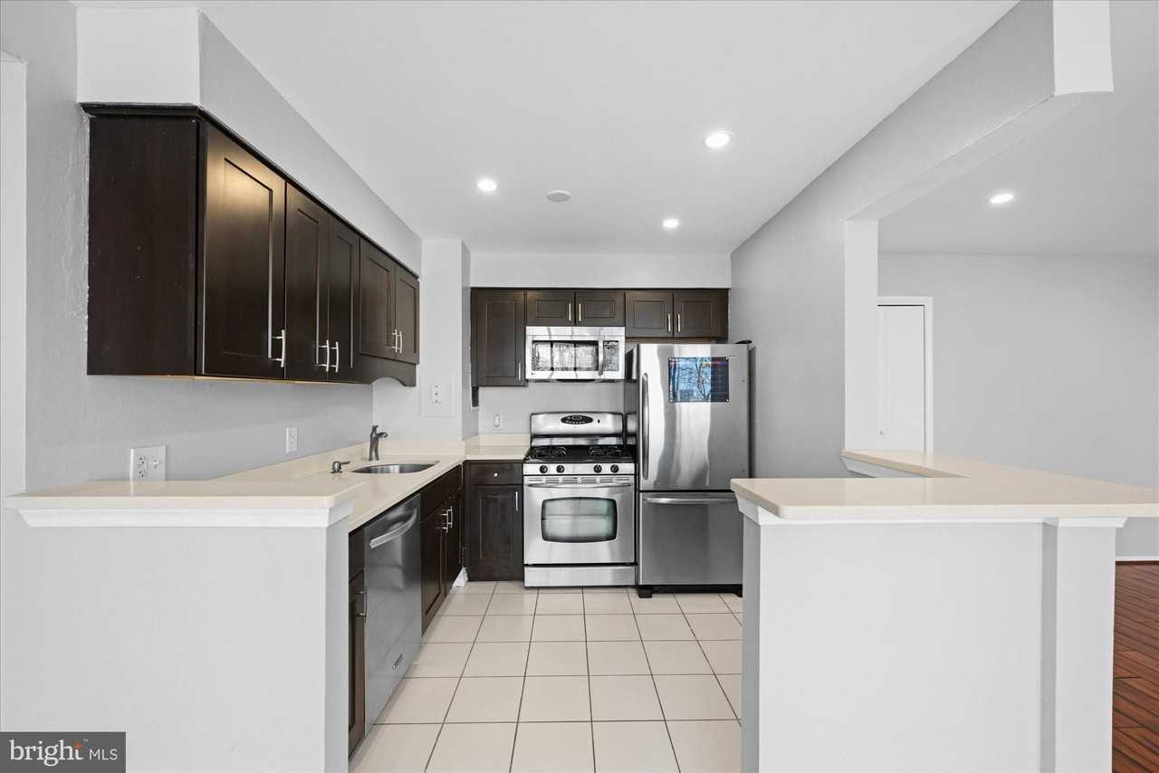 4 S Van Dorn St Apt 204 #204 - Photo 6 of 21