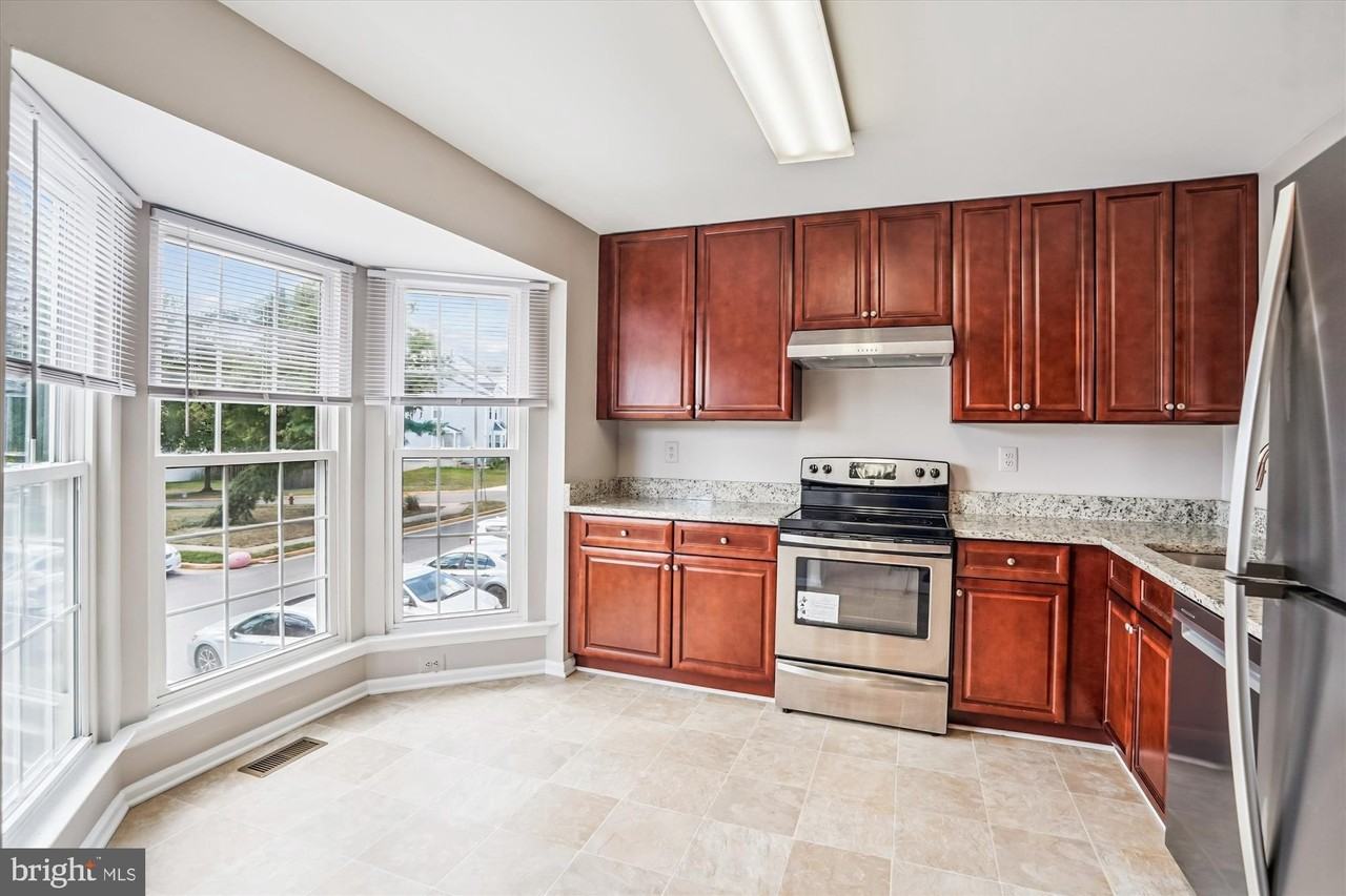 13994 Gunners Pl - Photo 2 of 21