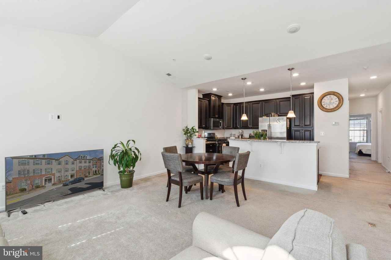 42116 Piebald Sq - Photo 6 of 34