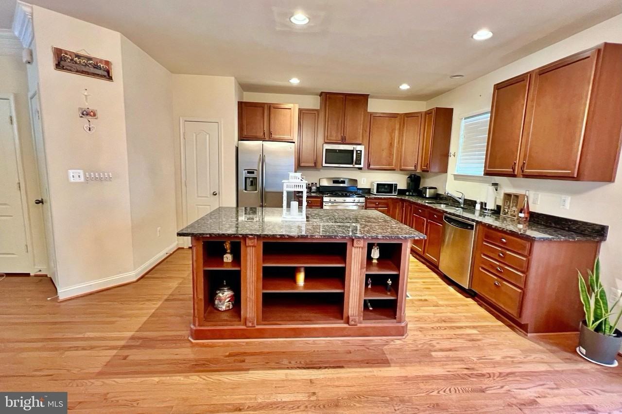 4905 Potomac Highlands Cir - Photo 4 of 17