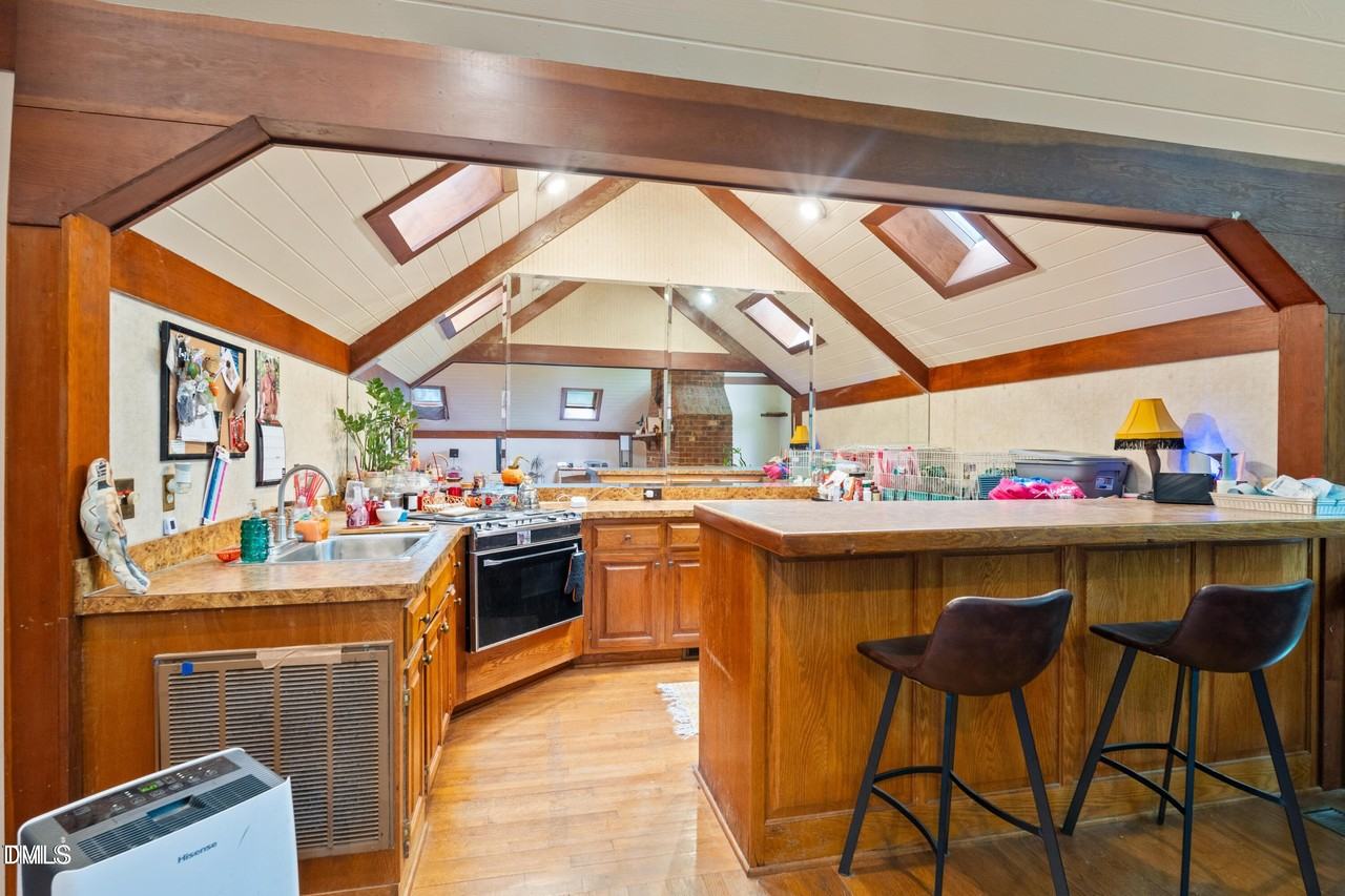 3117 Ten Ten Rd - Photo 3 of 11