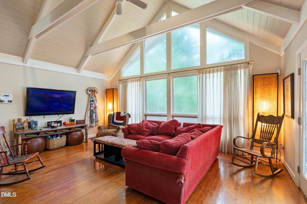 3117 Ten Ten Rd - Photo 6 of 11