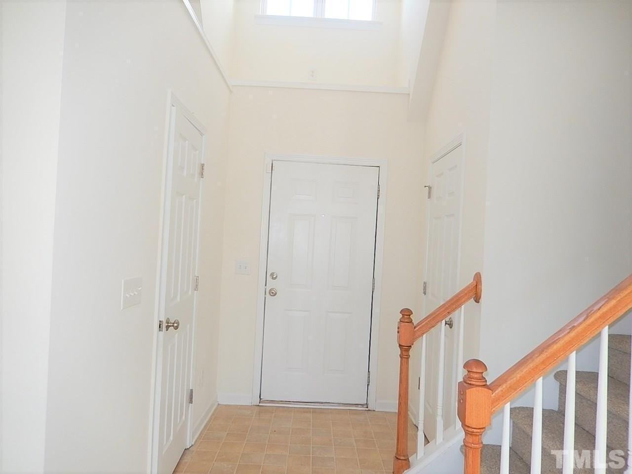 1421 Springshire Ct - Photo 3 of 29