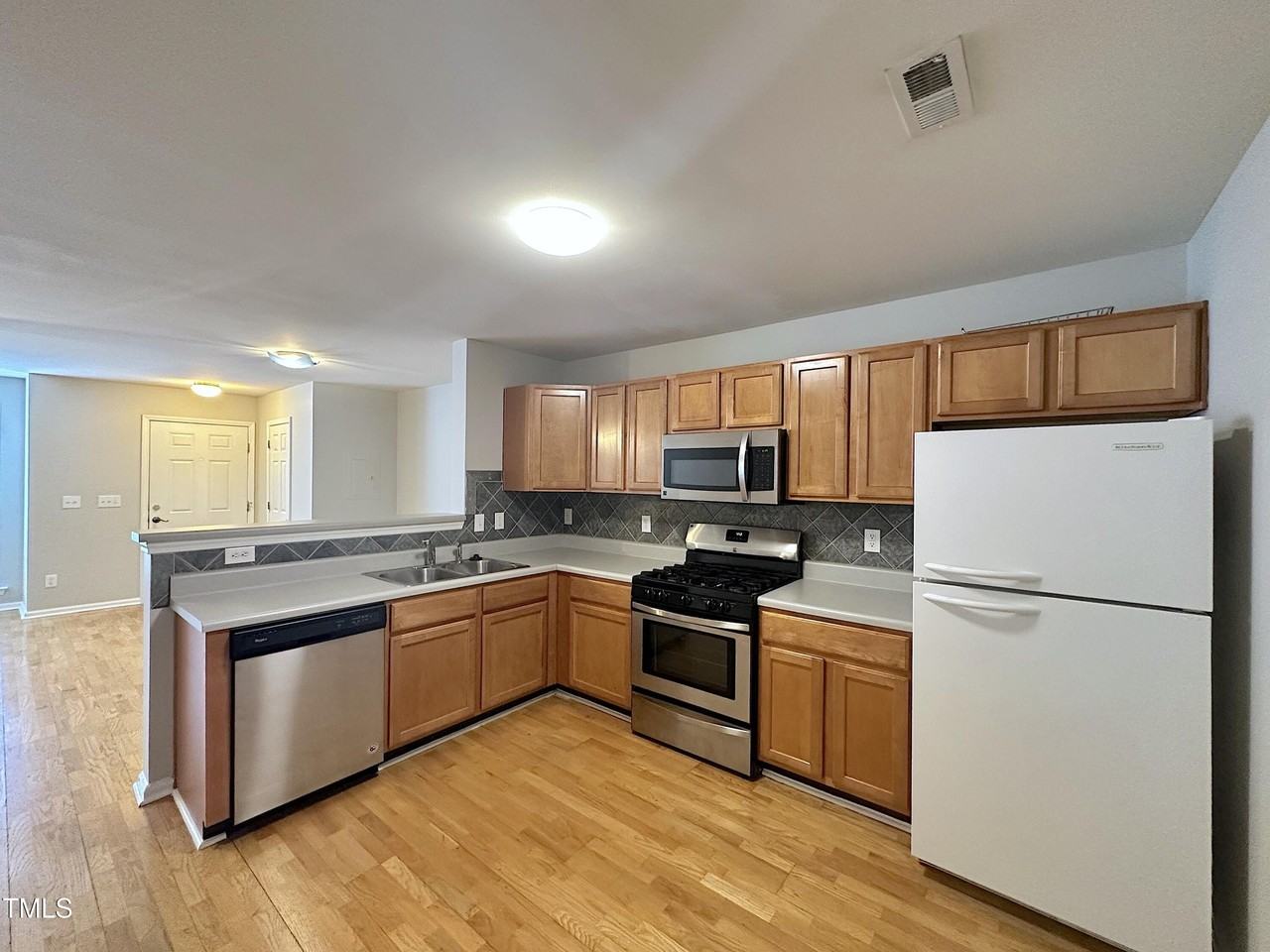 3040 Barrymore St Unit 102 #102 - Photo 7 of 18