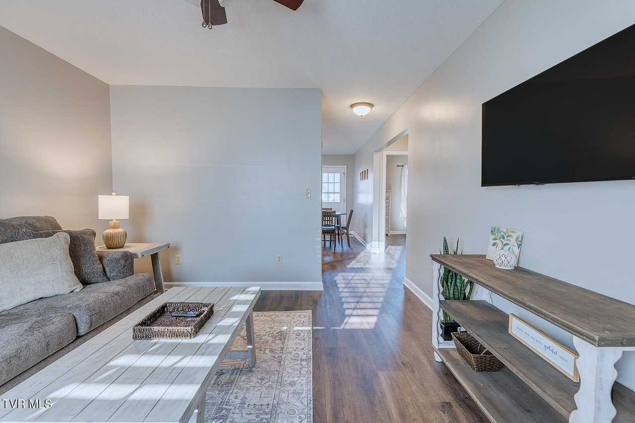 109 Midnight Dr Apt 2 #2 - Photo 3 of 17