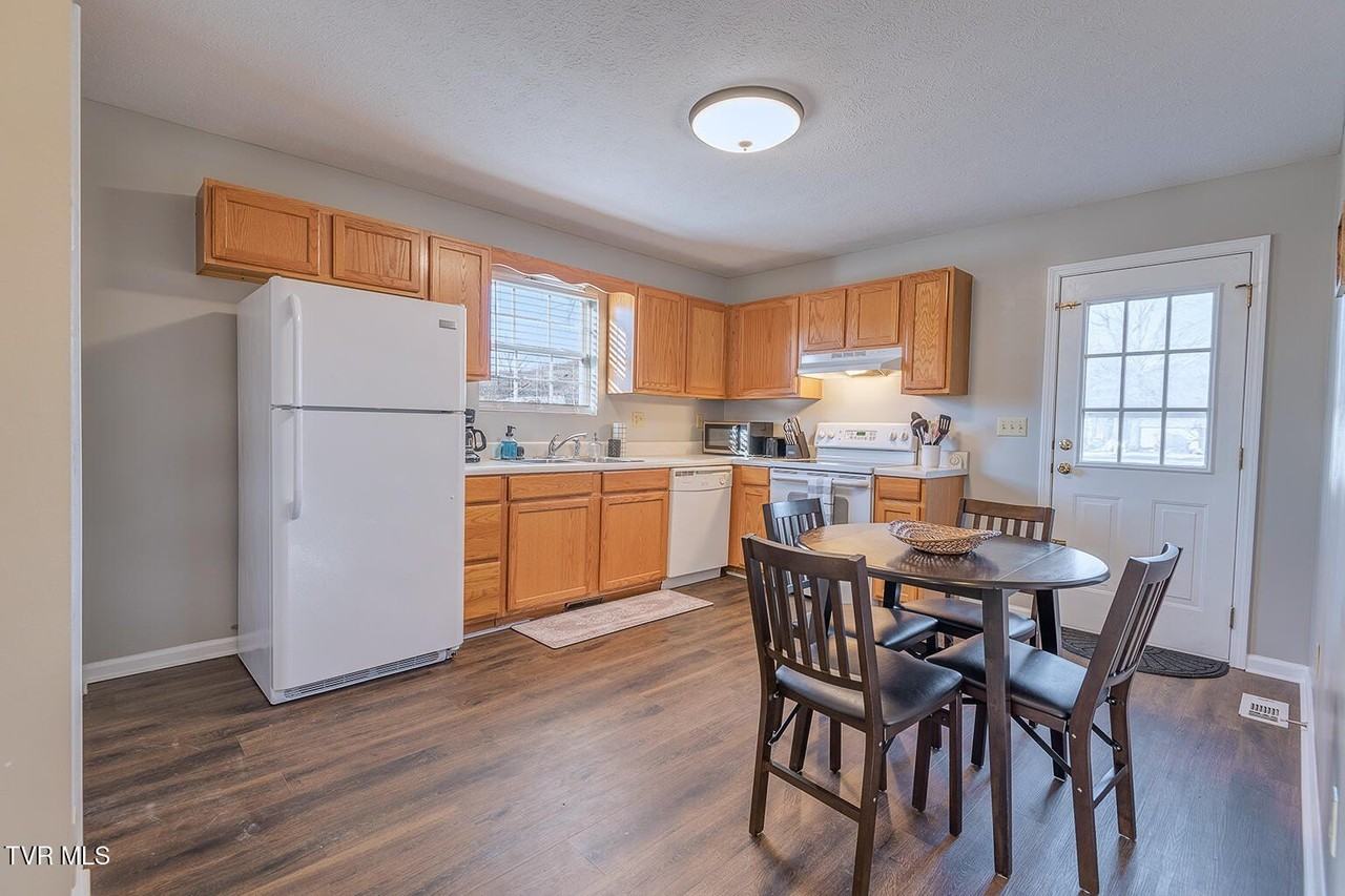 109 Midnight Dr Apt 2 #2 - Photo 5 of 17