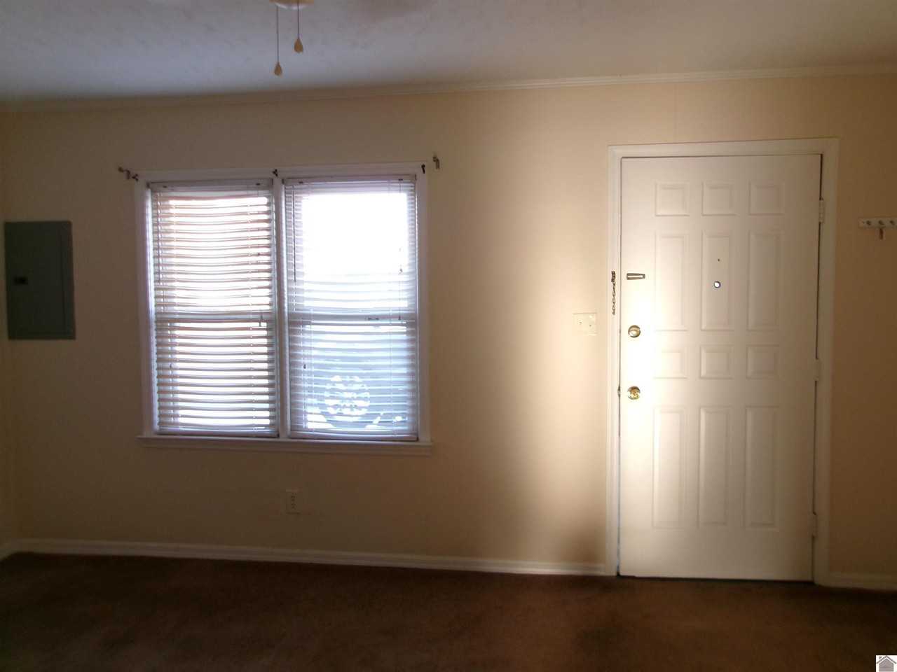 Sanders Ave - Photo 4 of 13